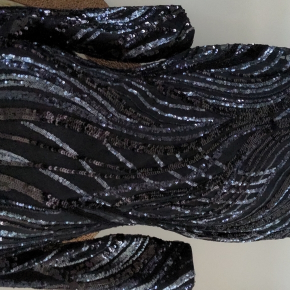 Express Dress - Picture 7 of 12